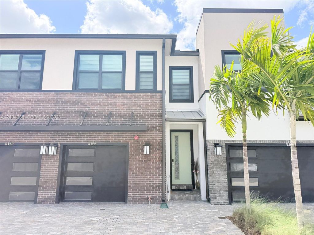 Photo of 8344 NW 7th Pl #8344, Plantation, FL 33324 (MLS # A12004065)