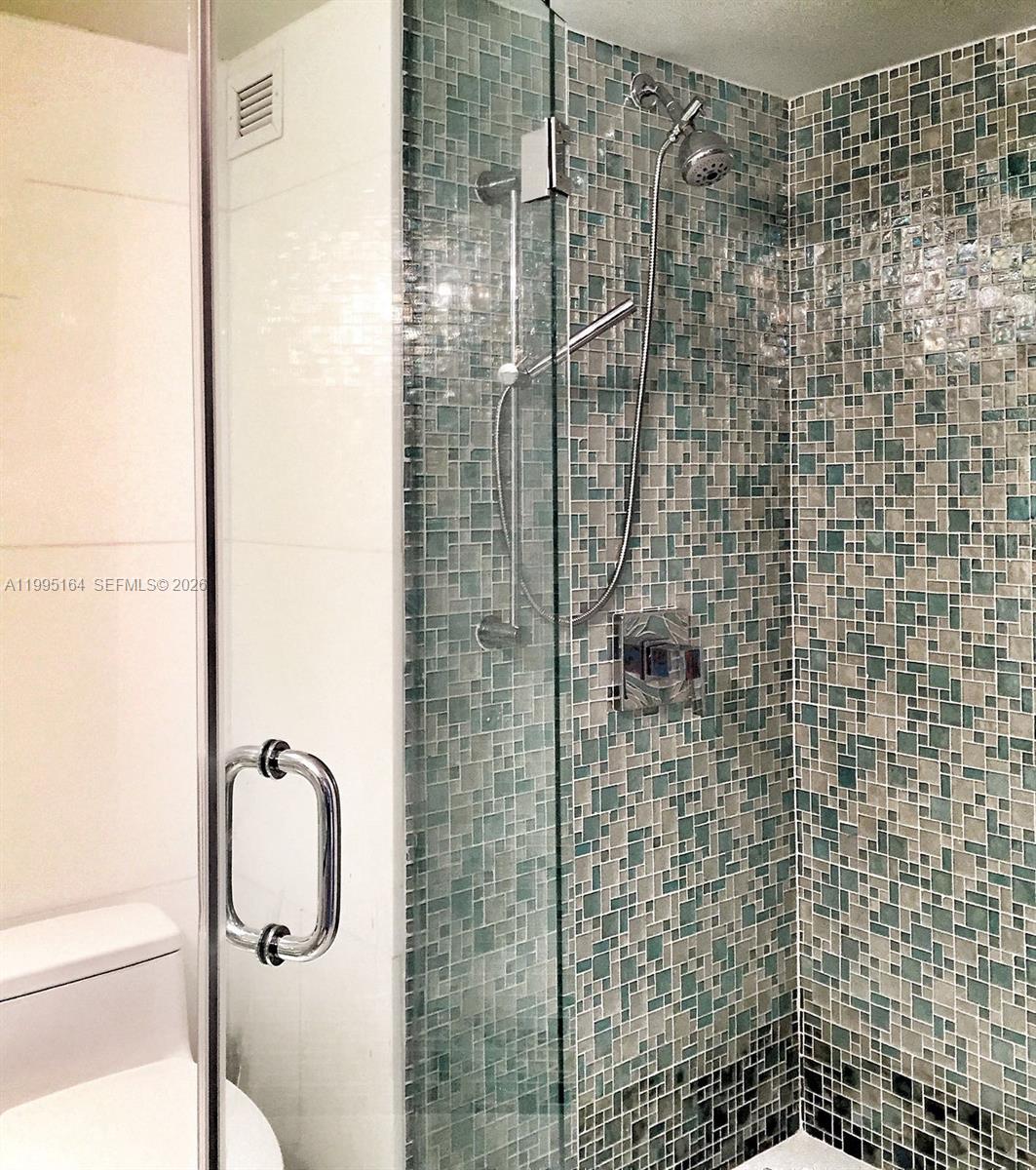 RONEY PALACE - Residential Lease