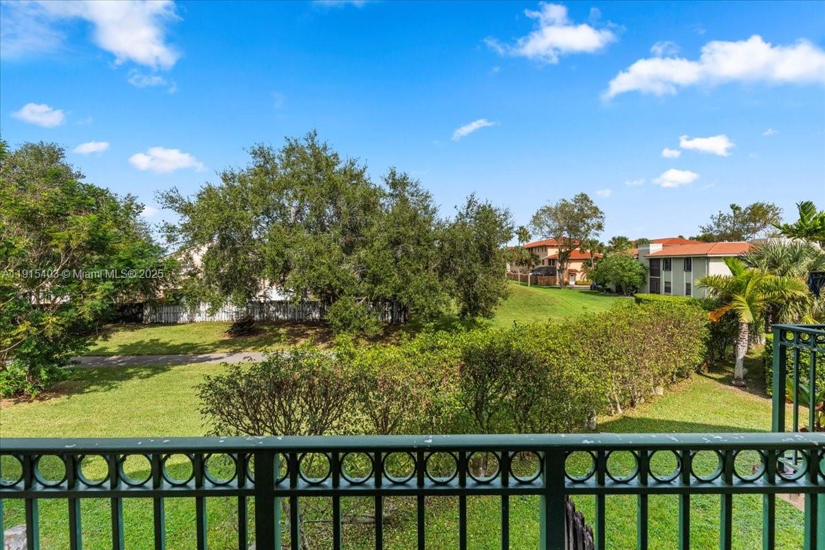 BLOSSOMS AT THE HAMMOCKS - Residential