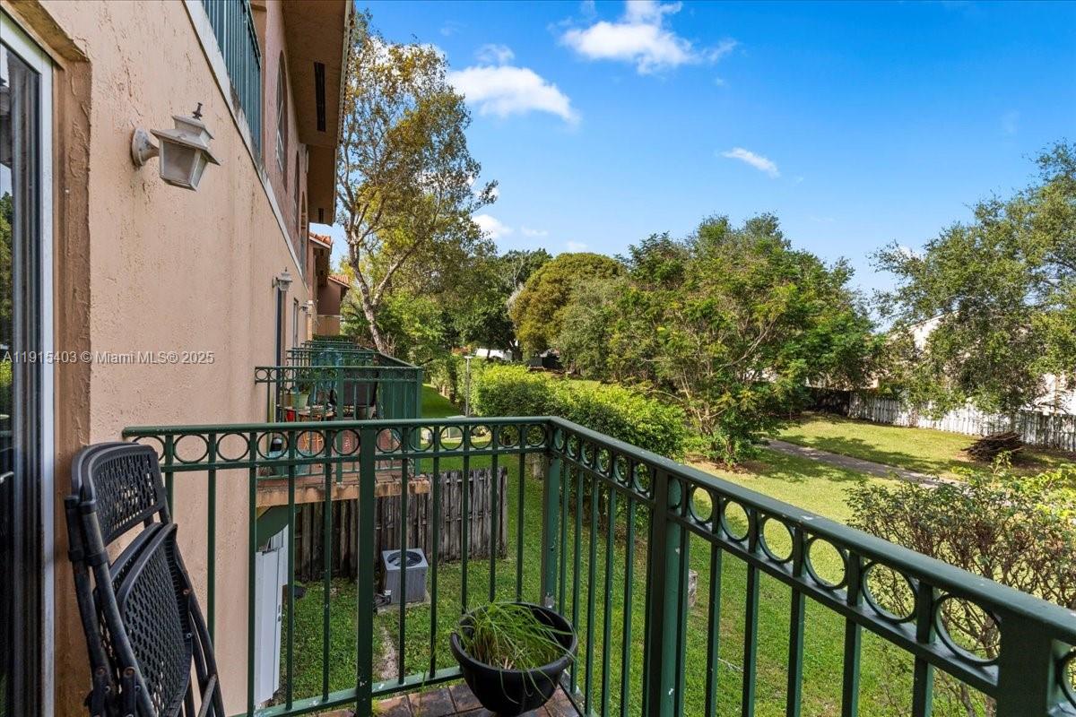 BLOSSOMS AT THE HAMMOCKS - Residential