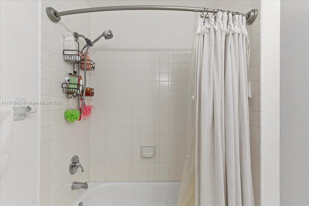 BLOSSOMS AT THE HAMMOCKS - Residential