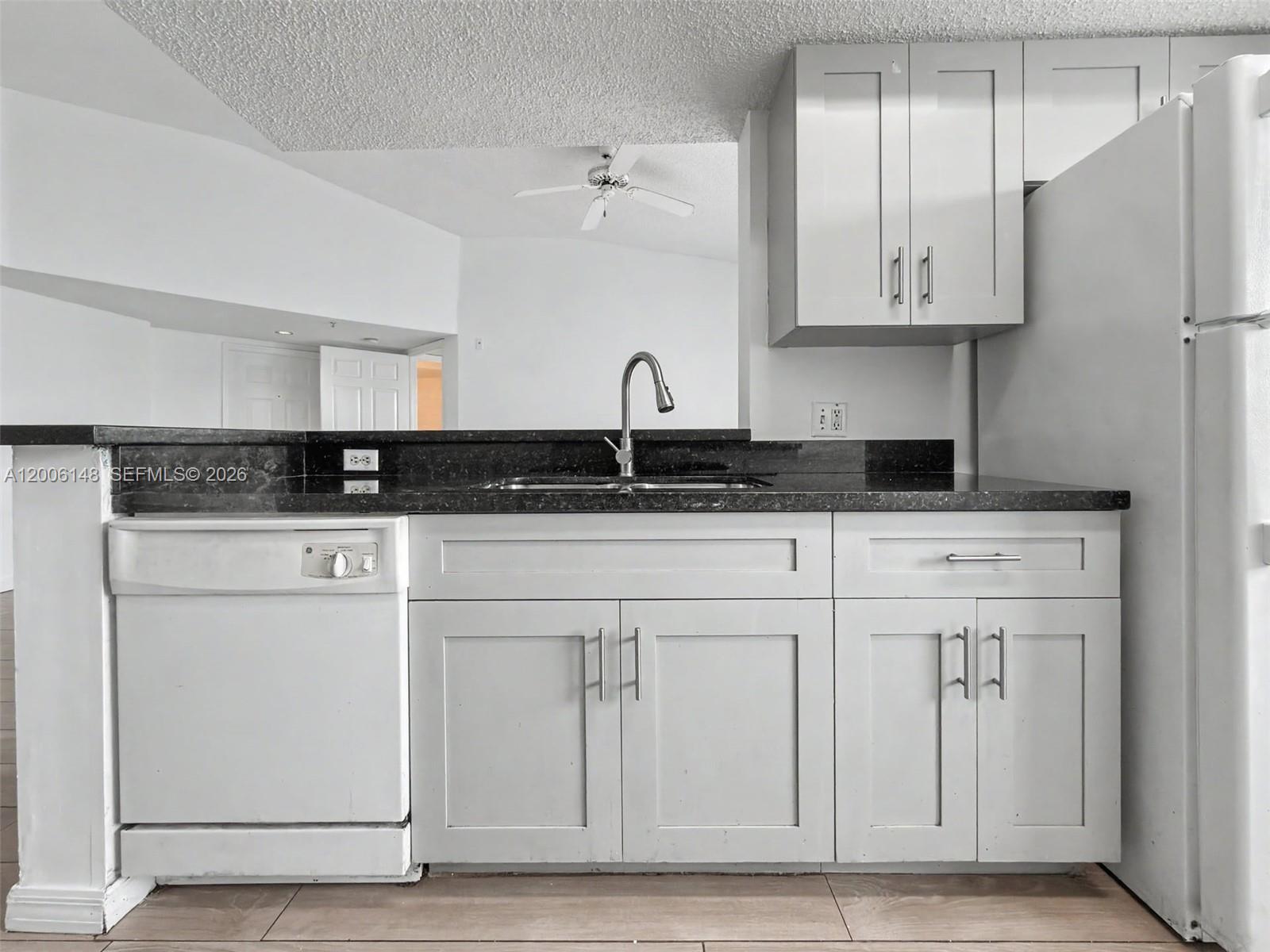 LA VIA CONDO - Residential