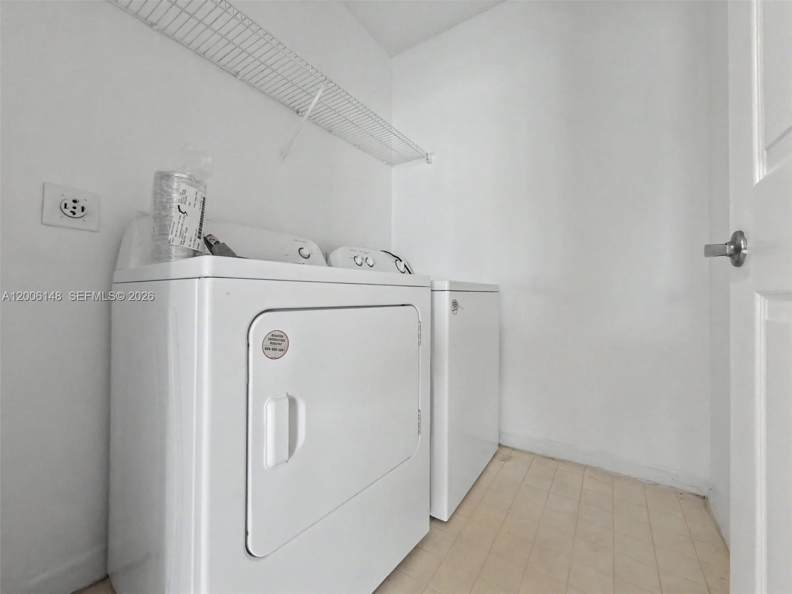 LA VIA CONDO - Residential