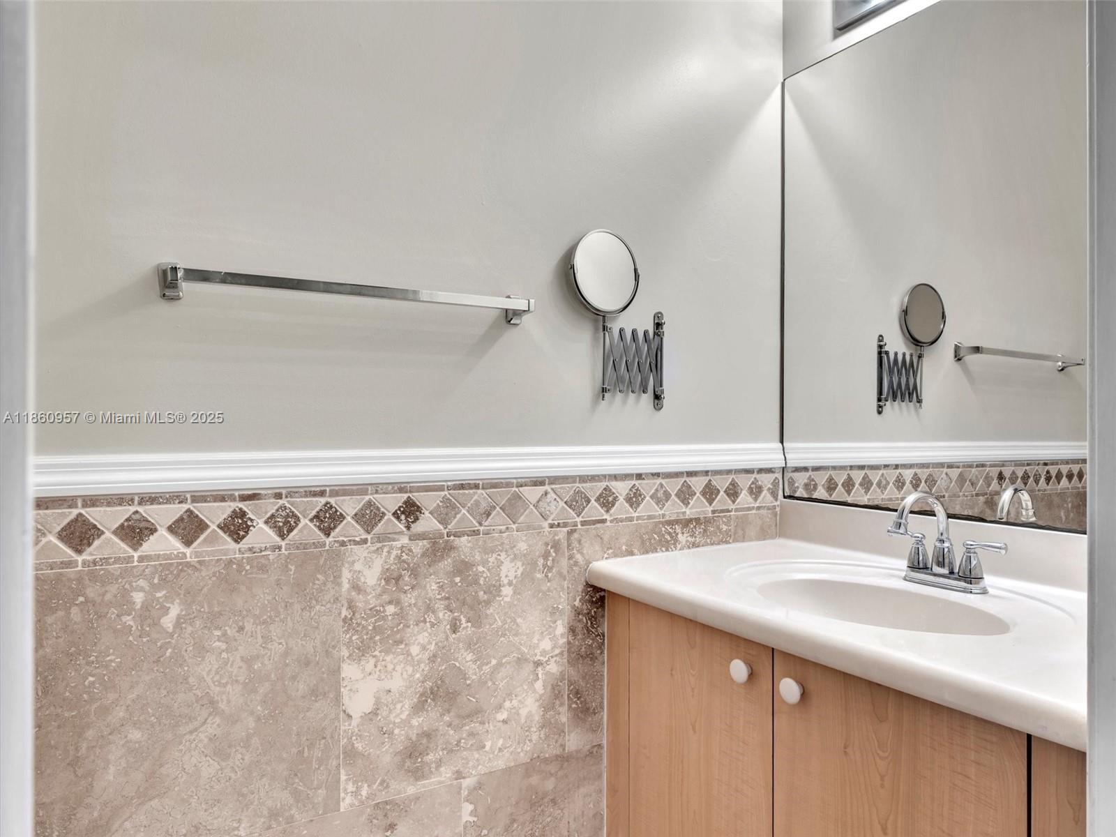 Courtyard at the Grove - Residential