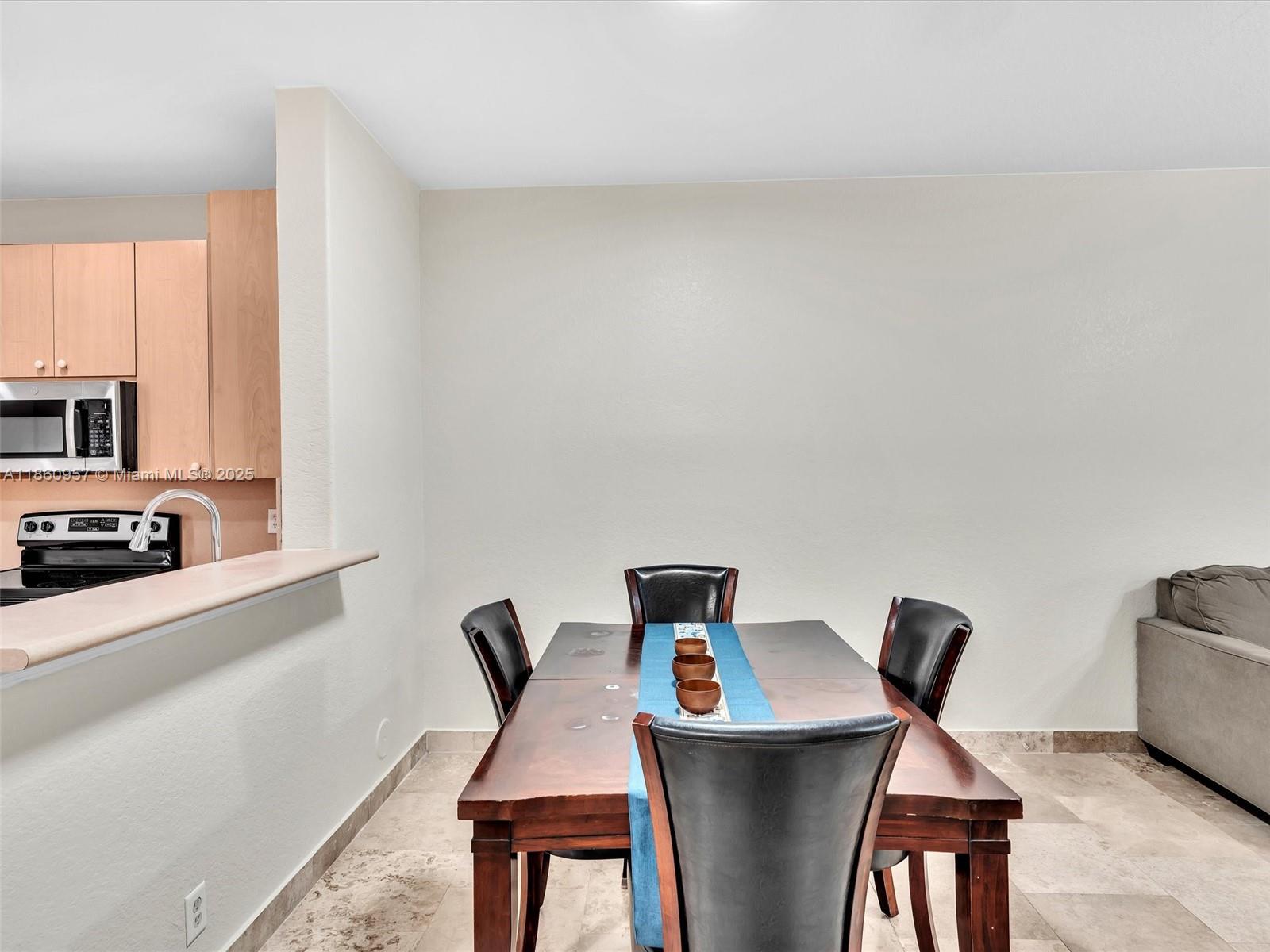 Courtyard at the Grove - Residential