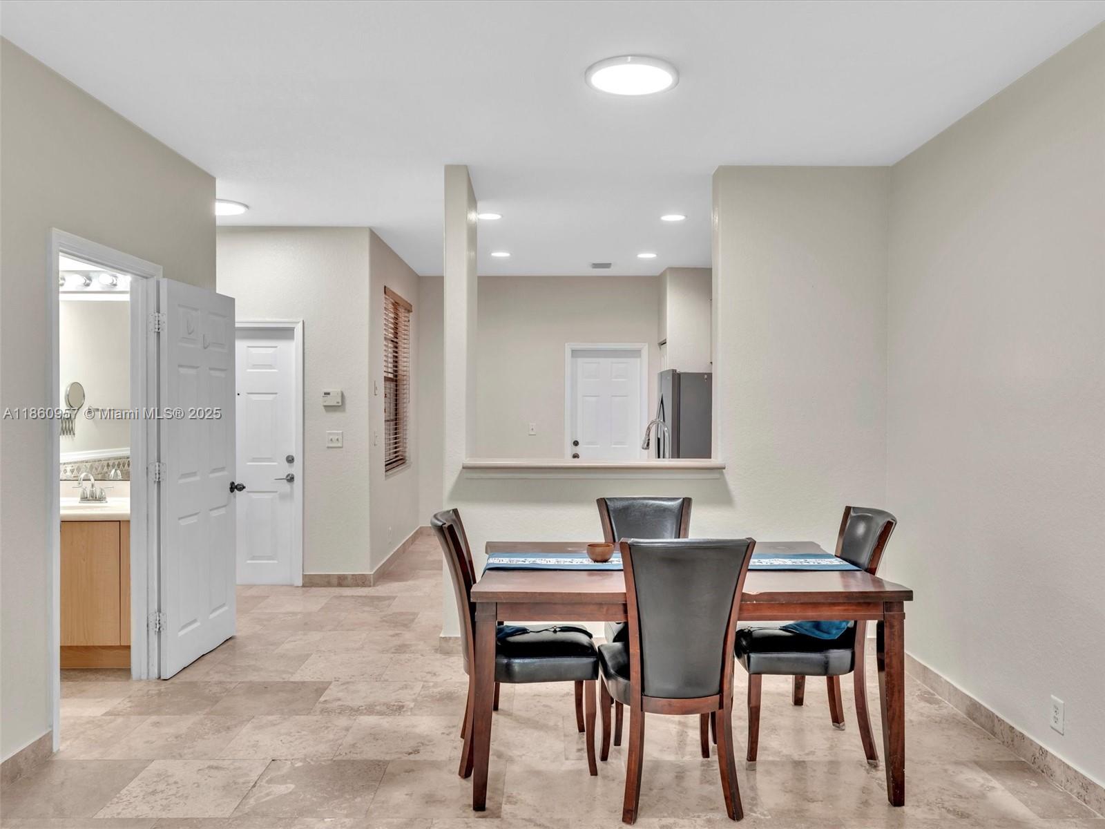 Courtyard at the Grove - Residential