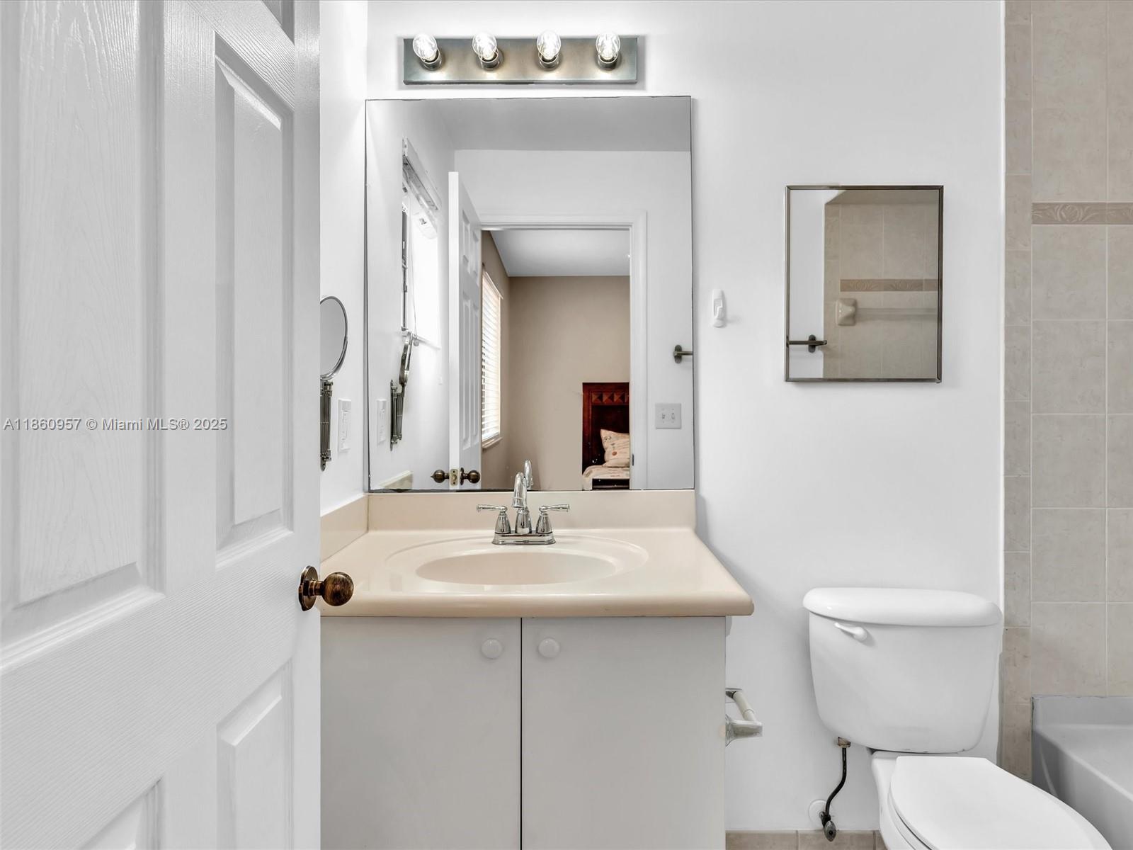 Courtyard at the Grove - Residential