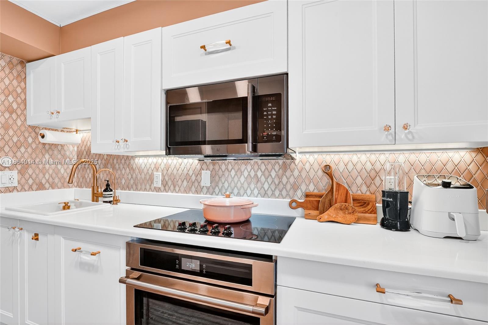 BAYSHORE TERRACE CONDO - Residential