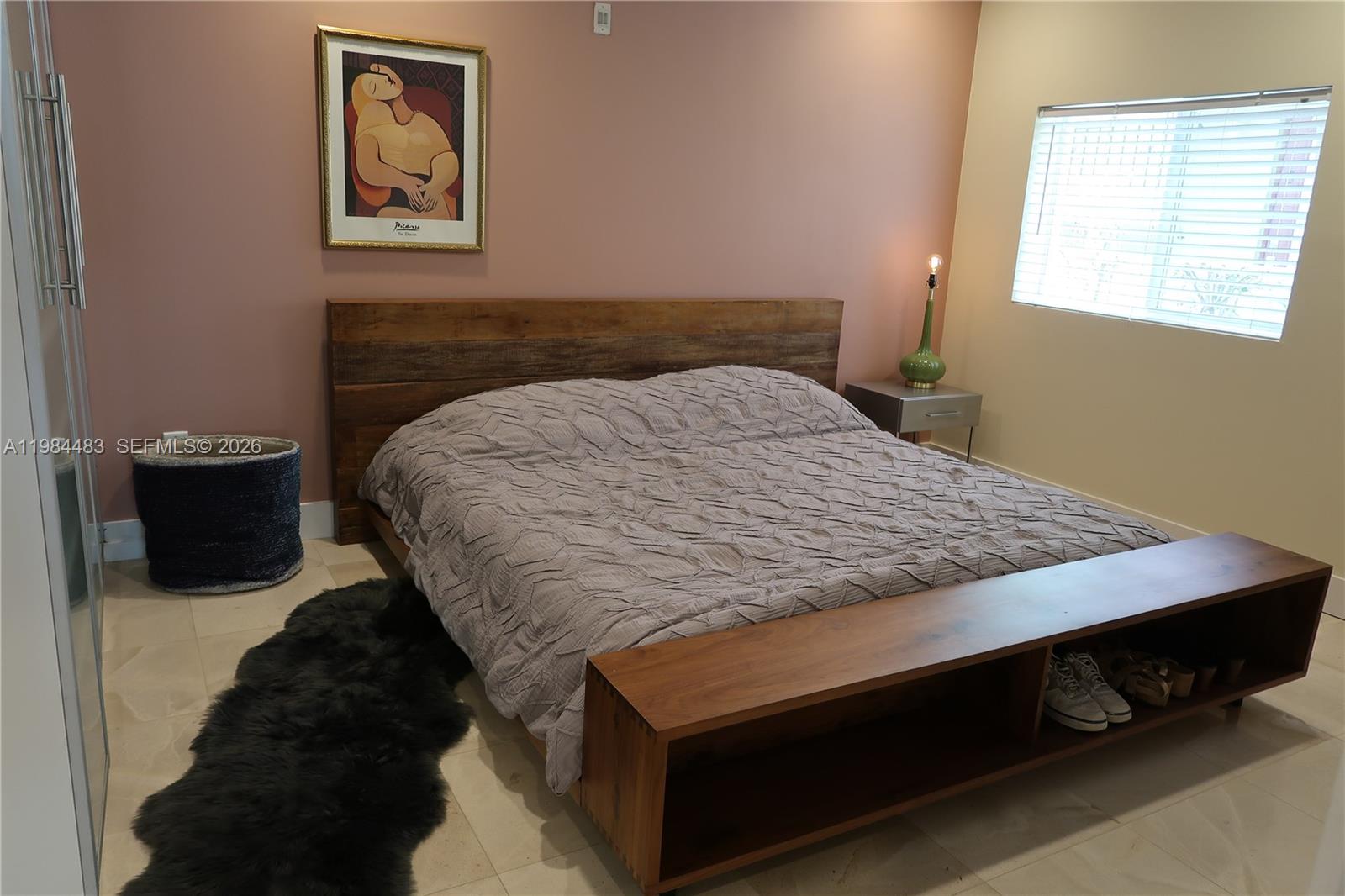 929 ON MICHIGAN CONDO - Residential Lease