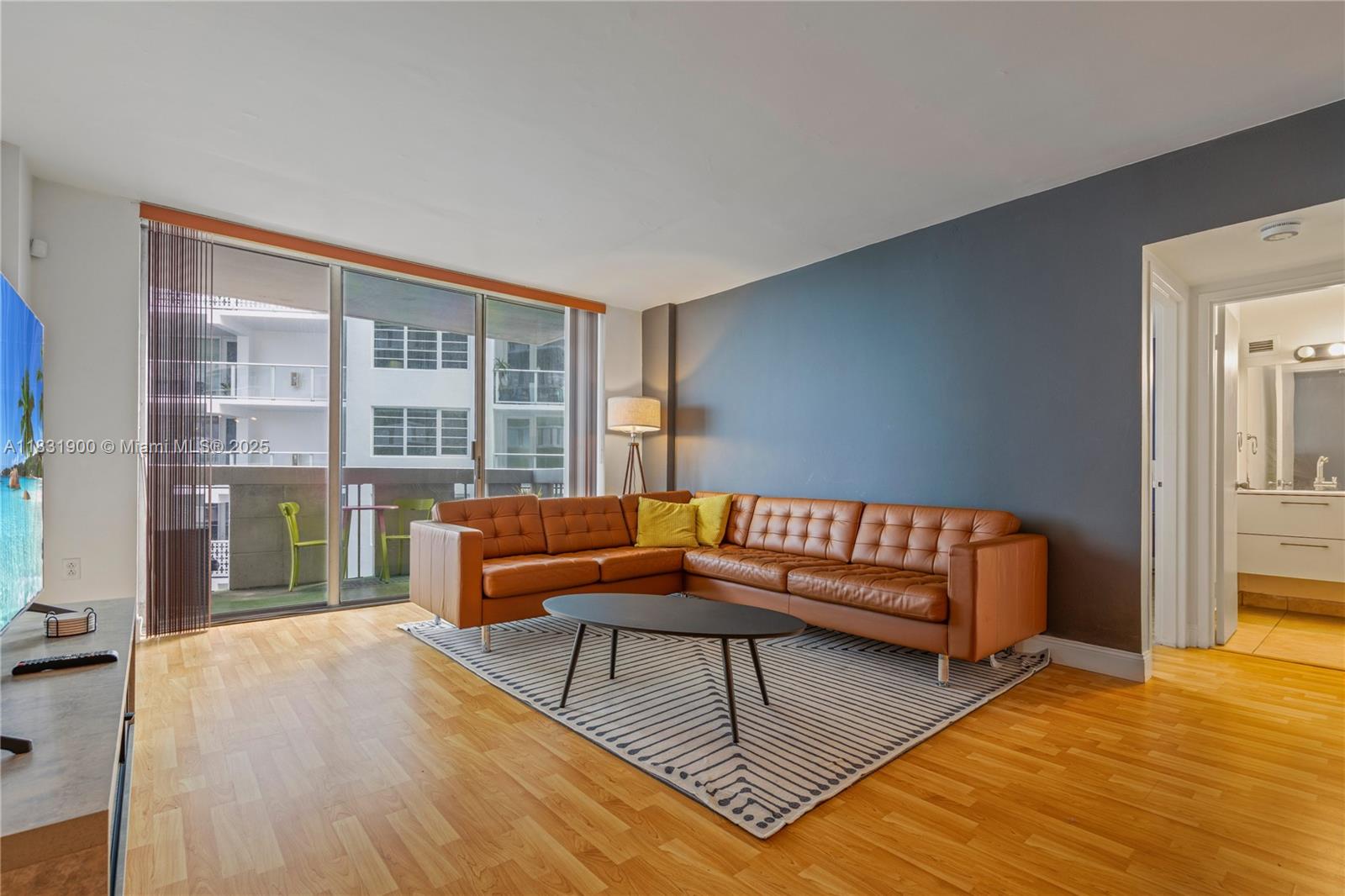 800 West Ave 636