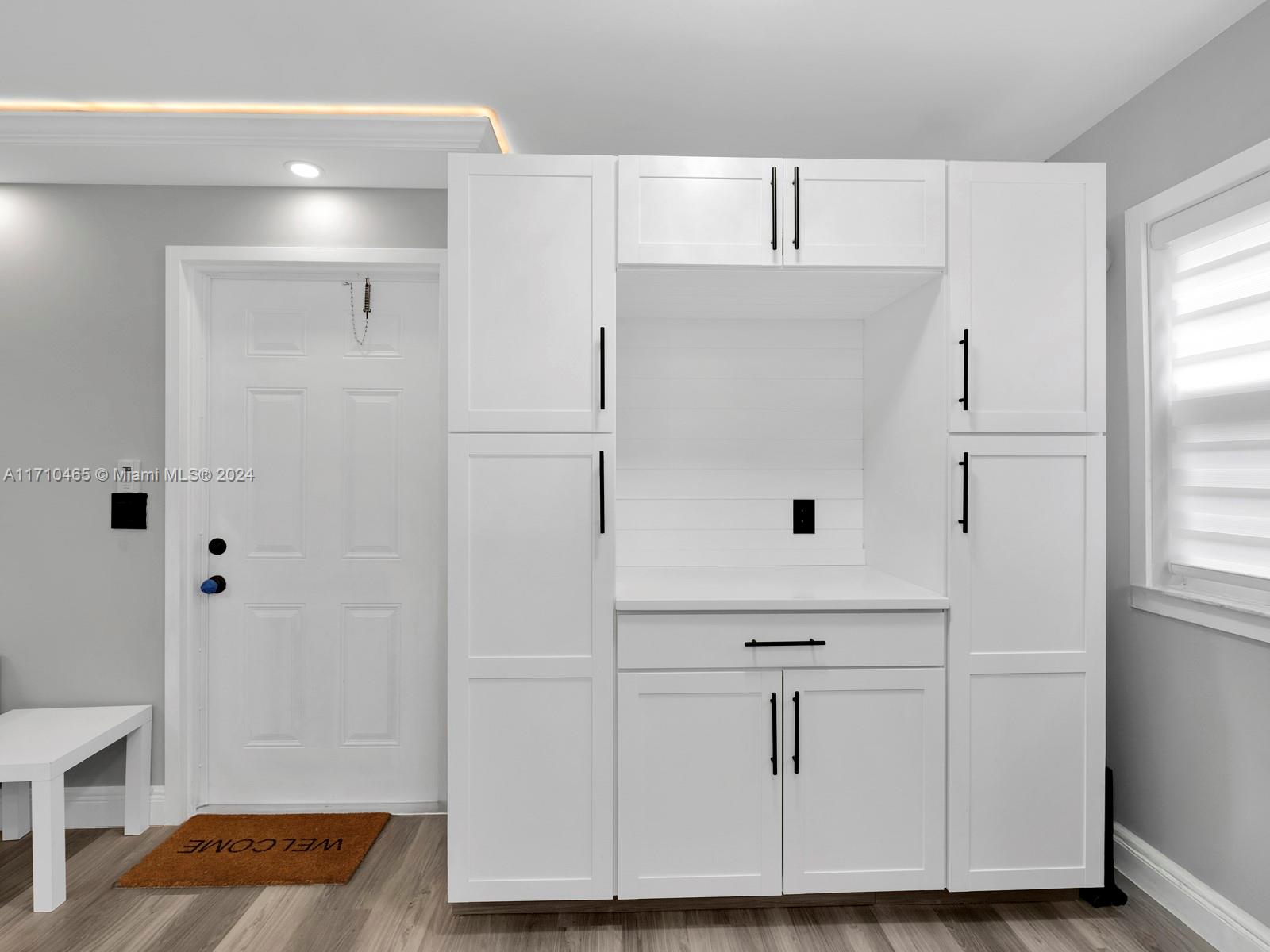 KINGS POINT SAXONY CONDOS - Residential