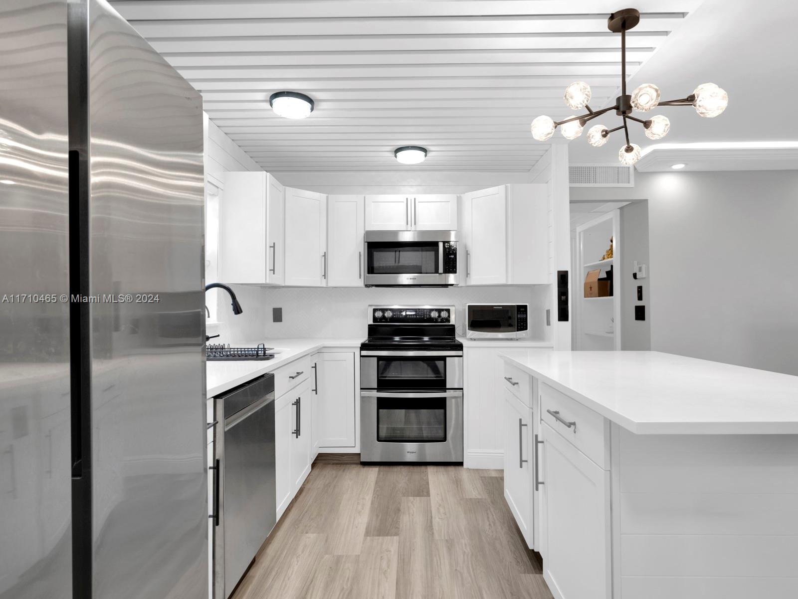 KINGS POINT SAXONY CONDOS - Residential