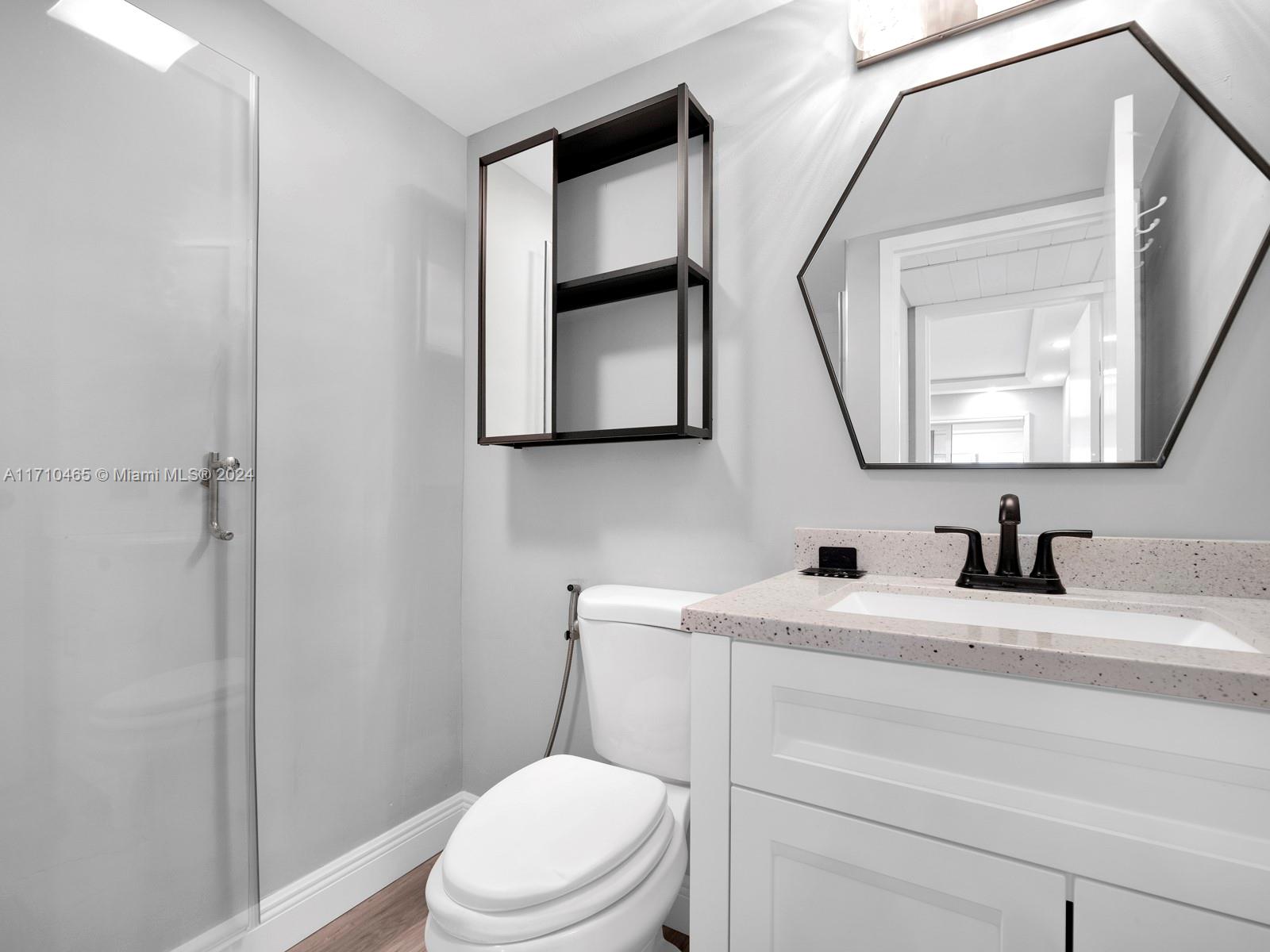 KINGS POINT SAXONY CONDOS - Residential