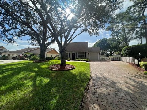 5068 Beechwood Rd Delray Beach FL 33484