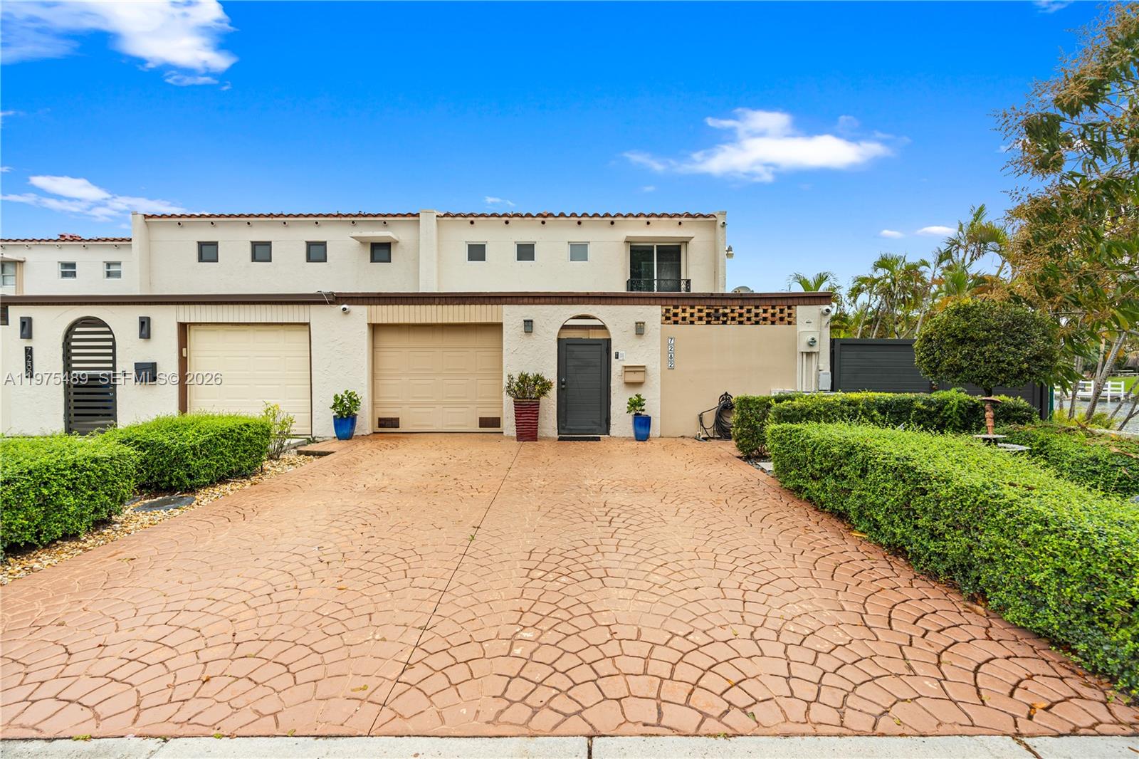 MIAMI LAKES LAKE MARTHA S - Residential