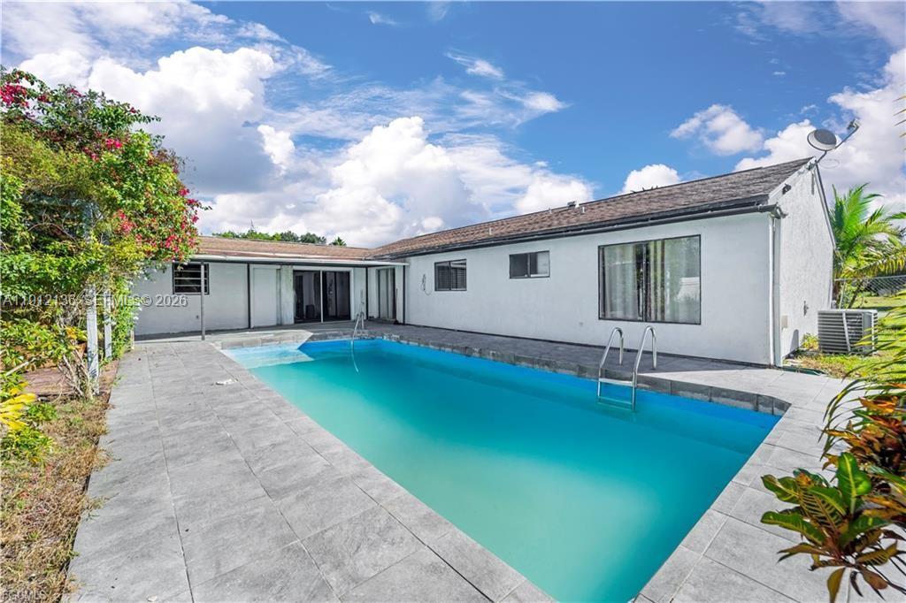 Port LaBelle - Residential