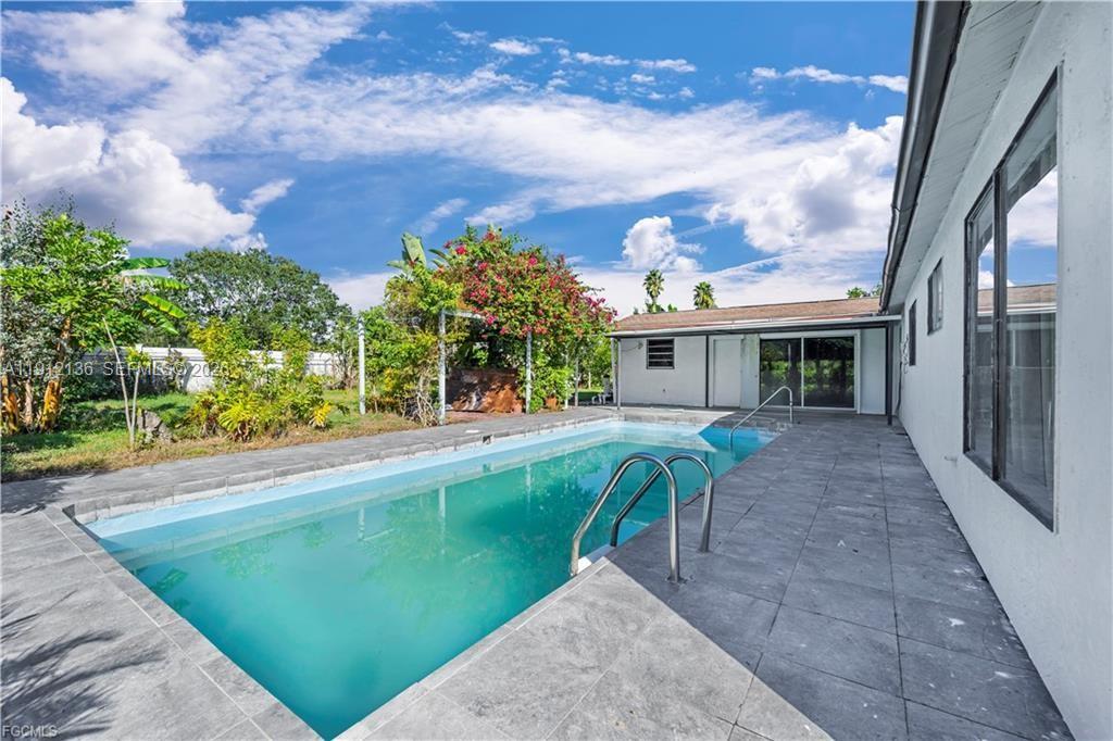 Port LaBelle - Residential