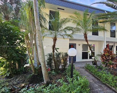 2750 N 34th Ave 9A Hollywood FL 33021