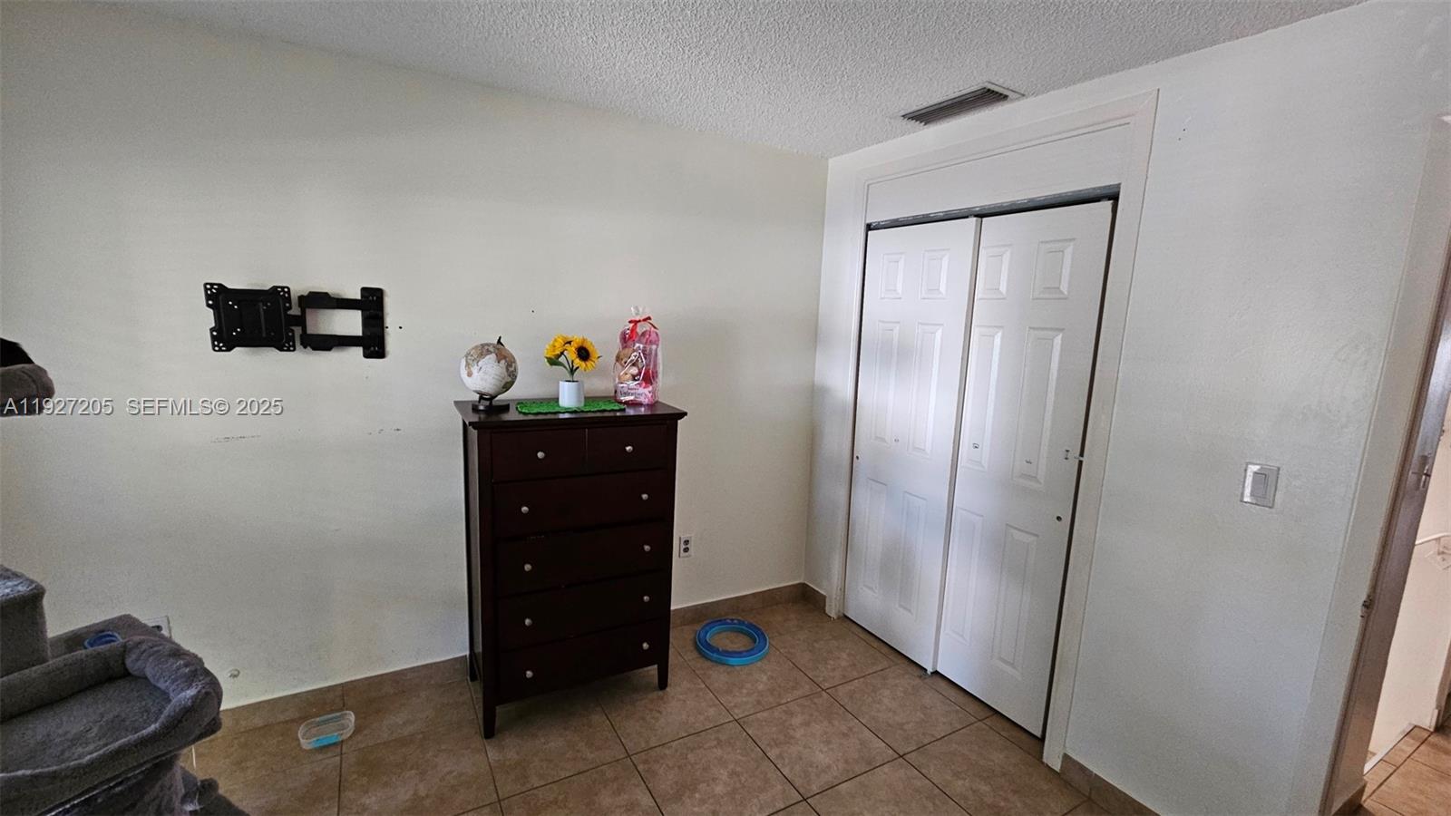 HOLLYWOOD GARDENS CONDOMI - Residential