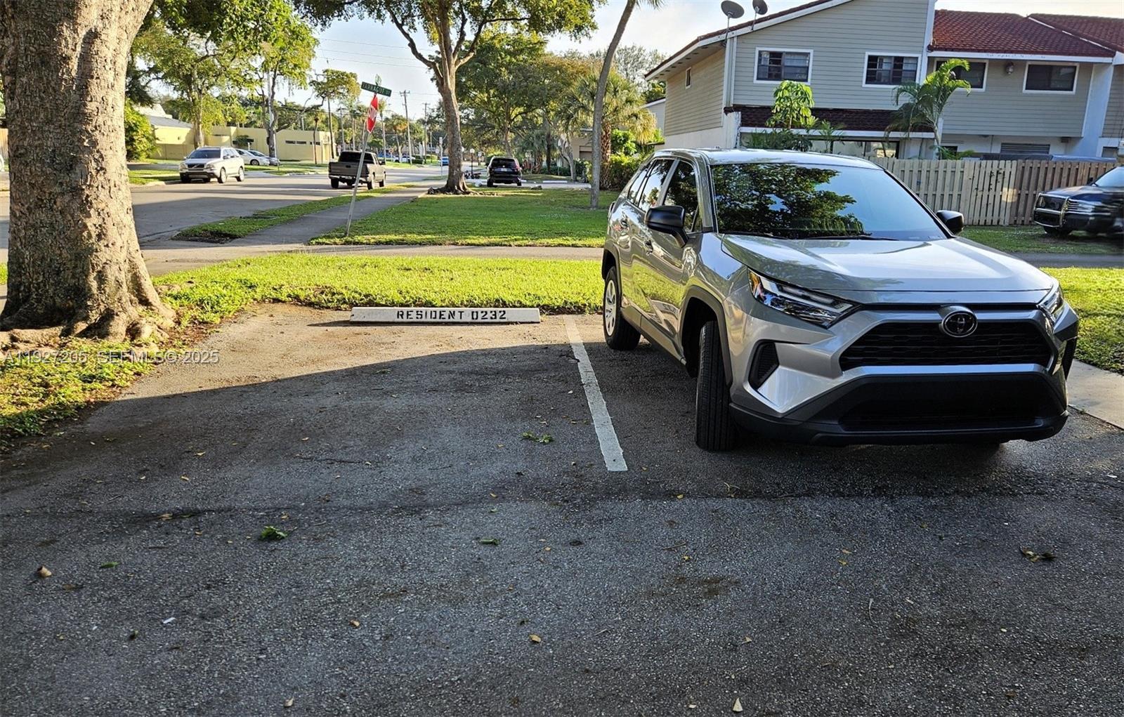 HOLLYWOOD GARDENS CONDOMI - Residential