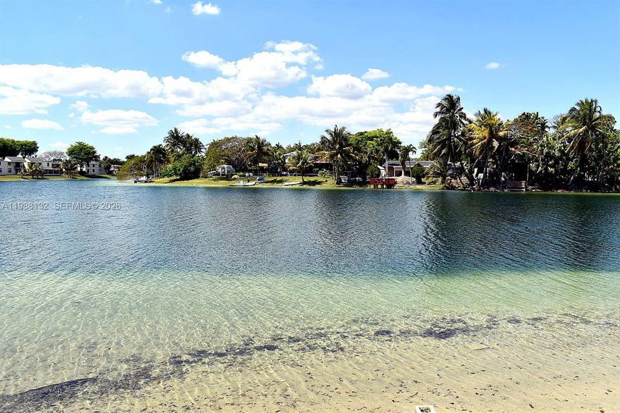 Beautiful and spacious corner townhome featuring a lovely lake view, added privacy, and plenty of natural light. Ideally located close to schools, shopping centers, restaurants, and major highways, making it a perfect combination of comfort and convenience.