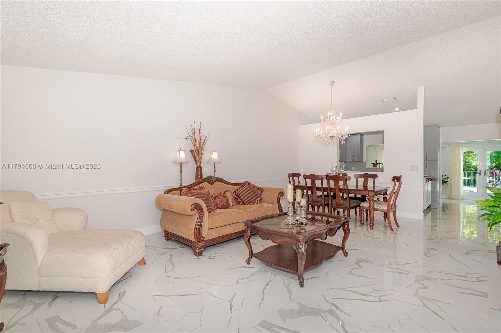 1422 NW 97th Ave
