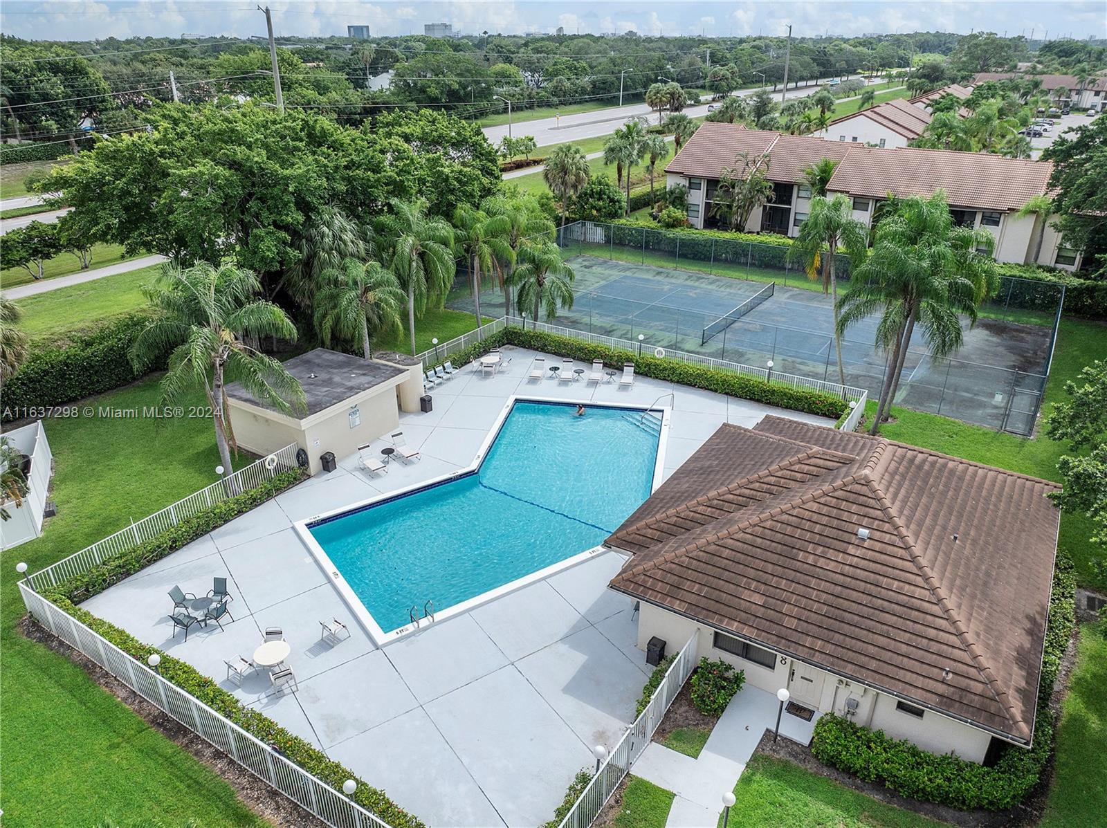 WINDSONG AT BOCA DEL MAR - Residential