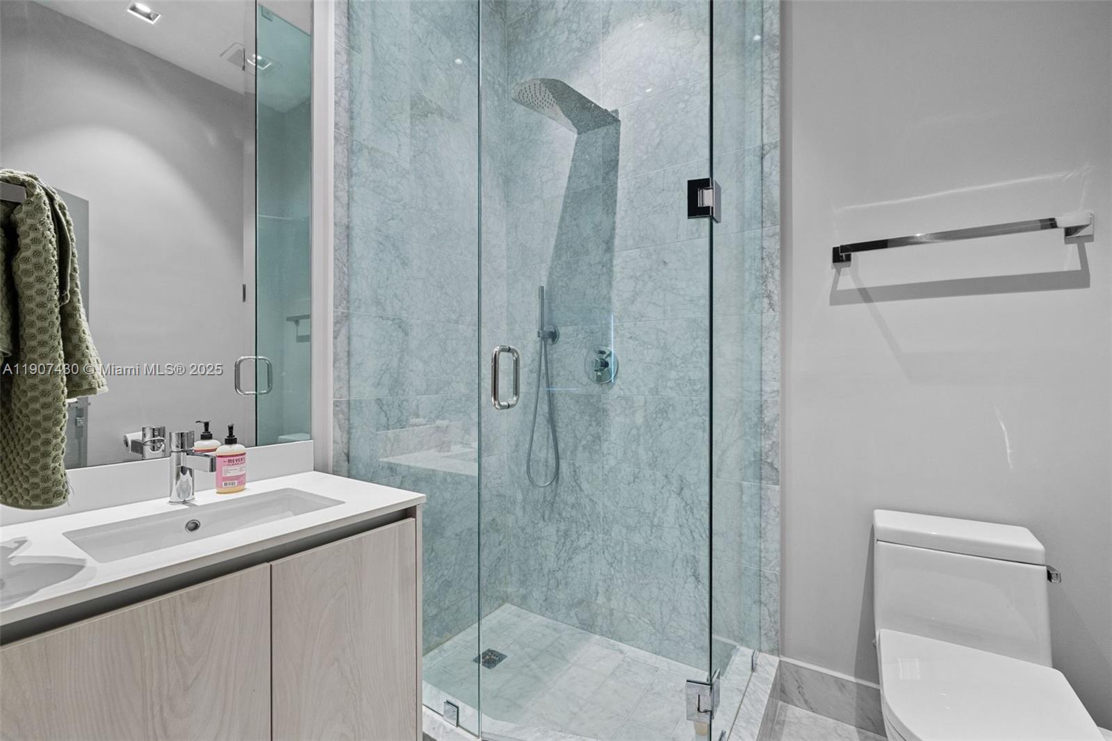 GRAN PARAISO CONDO - Residential Lease