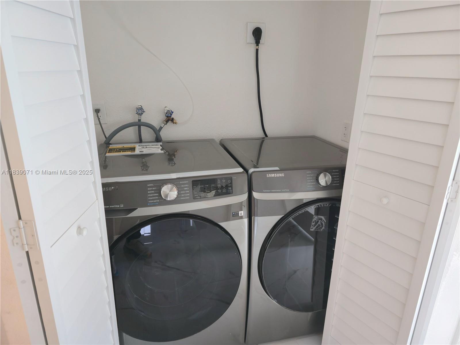 1141 SW 8th Ter