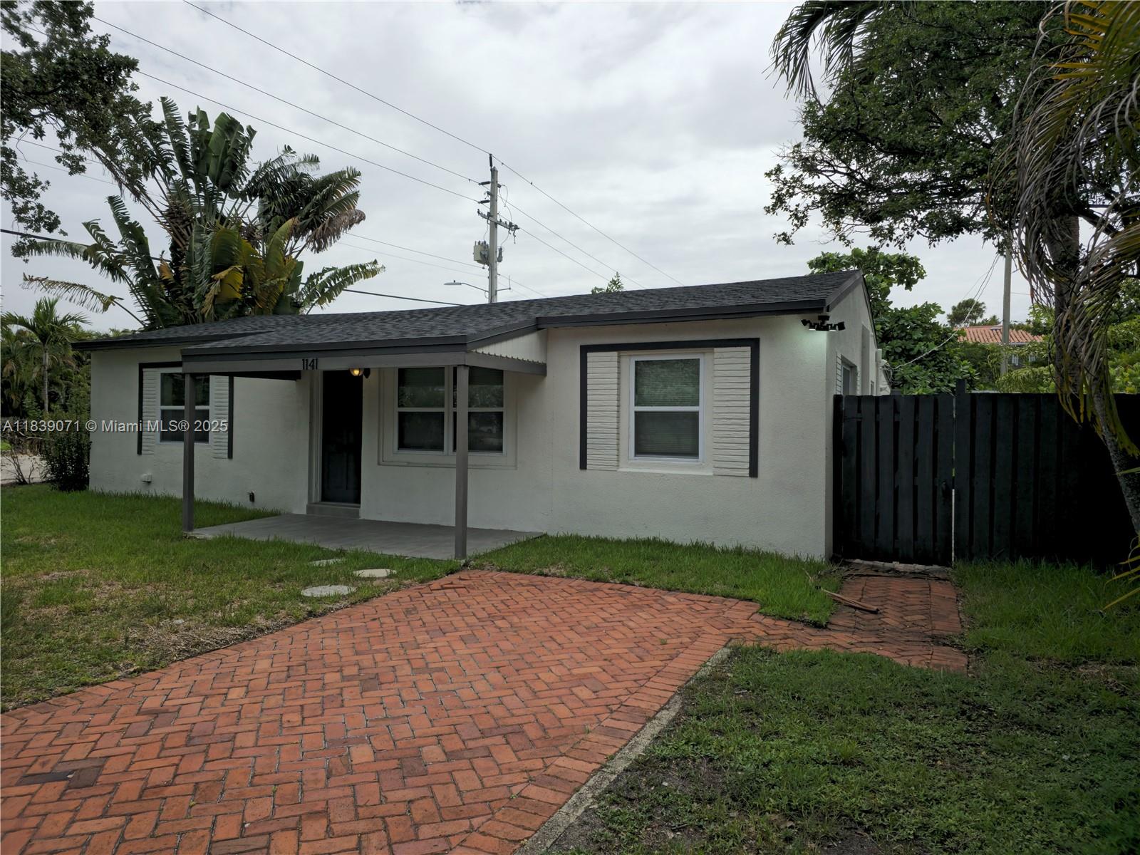 From Ground To Roof Remodeled 2/2 SFH. Nestled between the New River and Tarpon River, this enclave offers a unique blend of serene, tree-lined canal views and direct boat access—perfect for boating enthusiasts and waterfront lovers alike. With unimpeded routes to the Intracoastal, every morning holds the promise of exploration. Only blocks from Las Olas Boulevard and the Riverwalk Arts & Entertainment District, you’re a quick stroll from galleries, cafés, trendy eateries, and vibrant nightlife. The courthouse, museums, and downtown offices are all within easy reach, making this a savvy hub for both play and productivity. Notable schools such as Riverside Elementary, Sunrise Middle, Stranahan High, and Fort Lauderdale High—all recognized for strong academic and extracurricular offerings