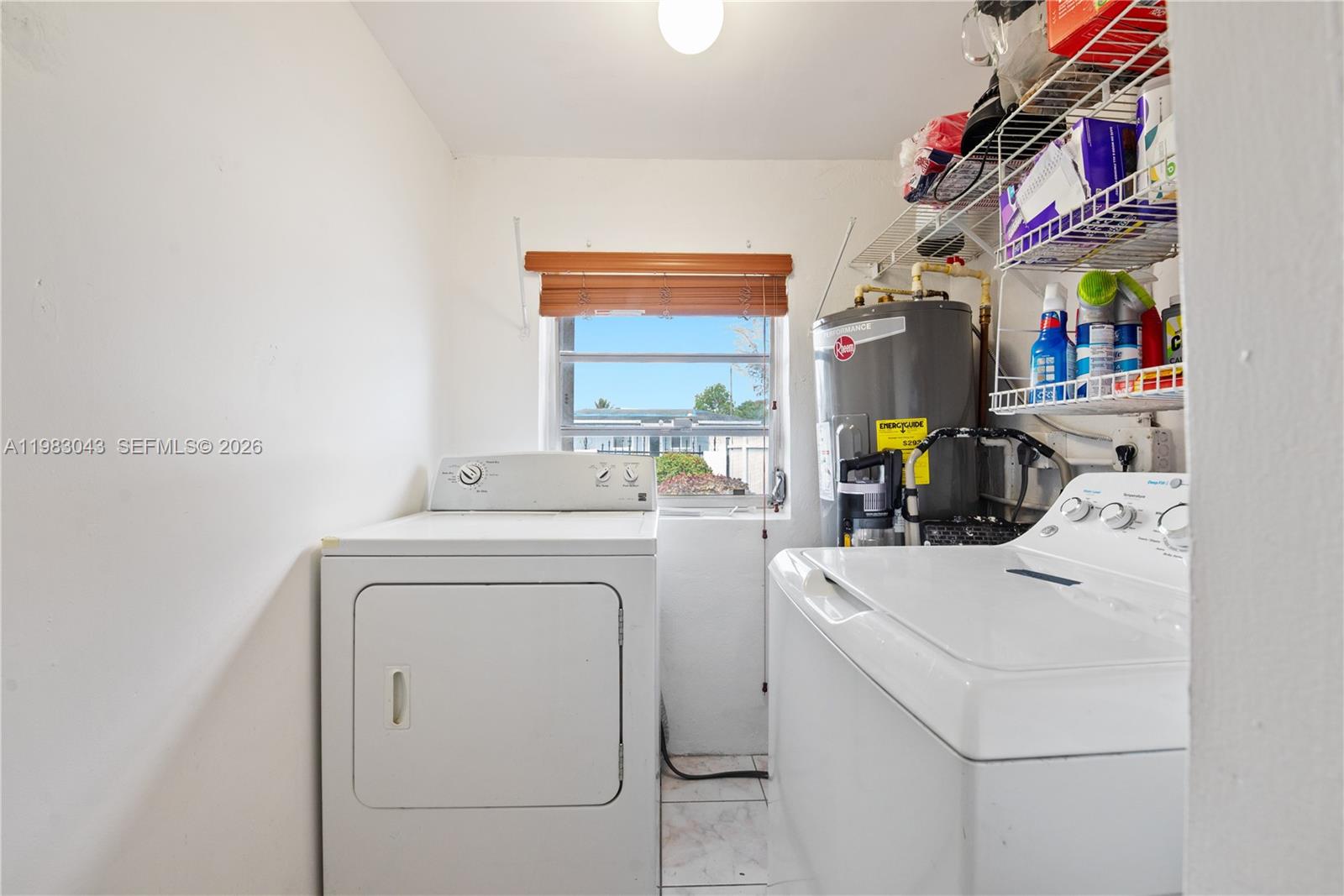 MOFFATVILLE - Residential