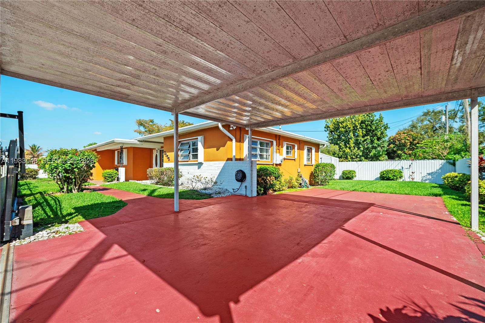 MOFFATVILLE - Residential