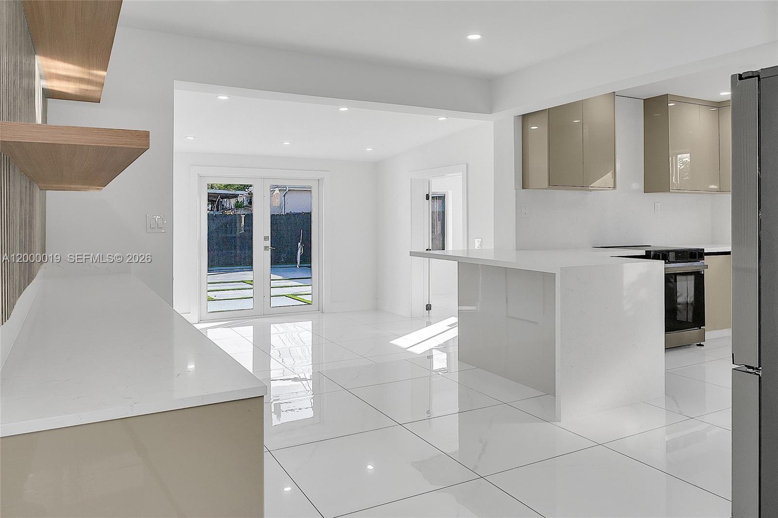 CORAL WAY CENTER AMD - Residential