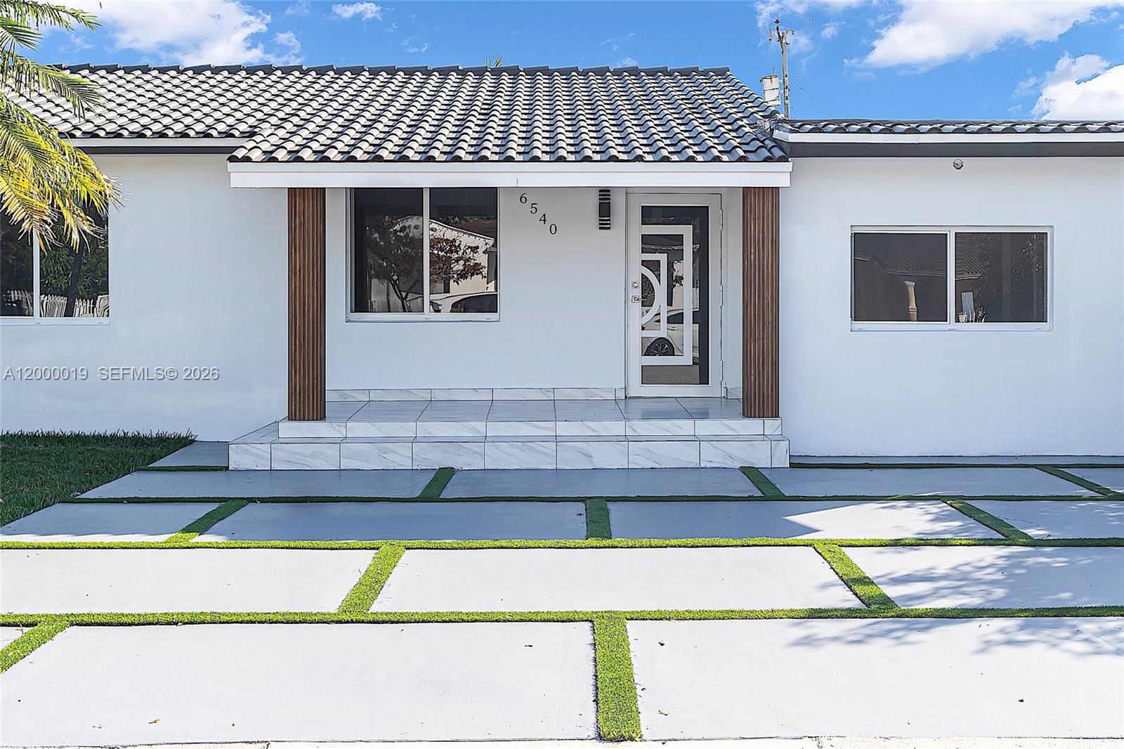 CORAL WAY CENTER AMD - Residential