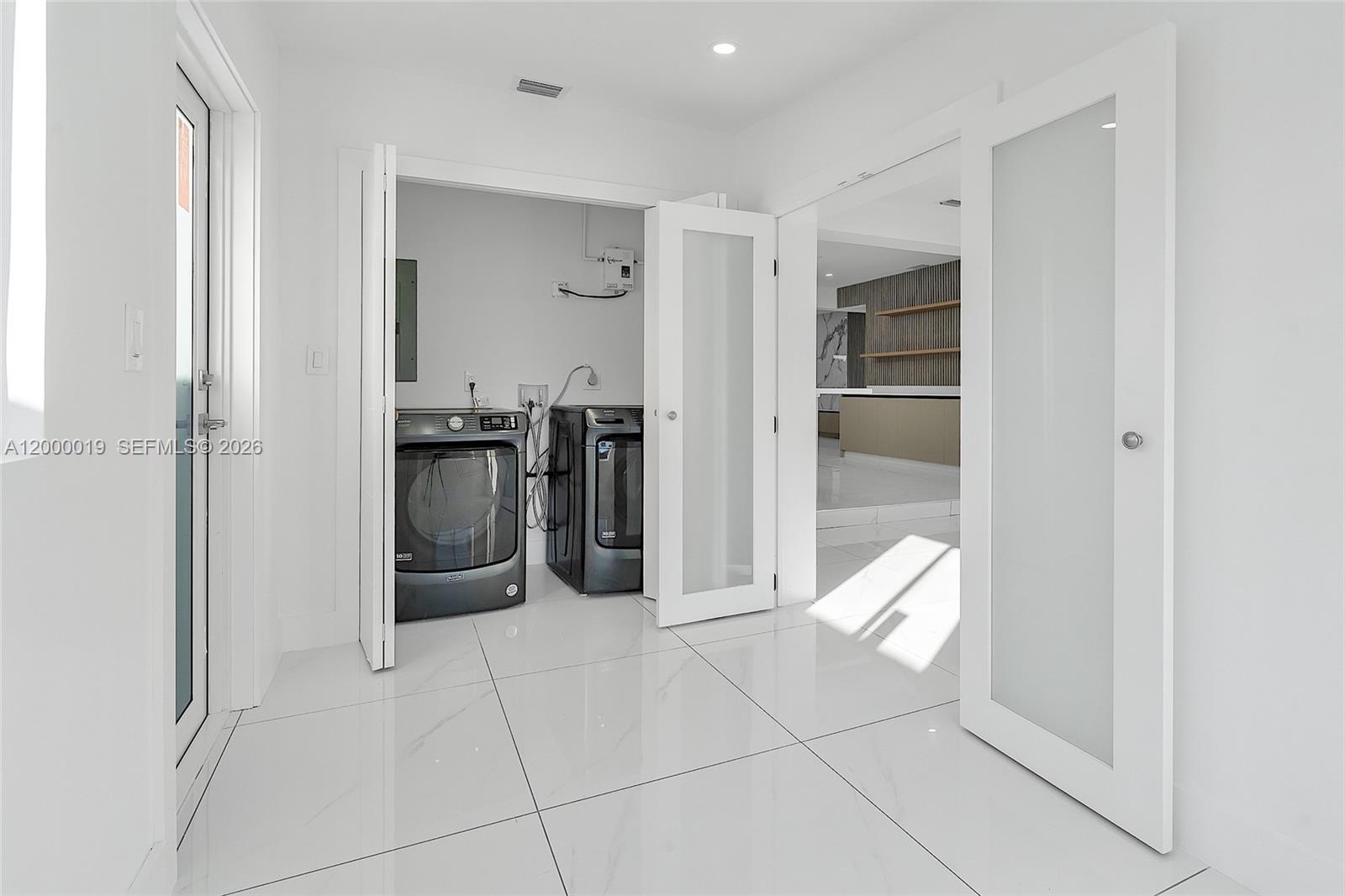 CORAL WAY CENTER AMD - Residential