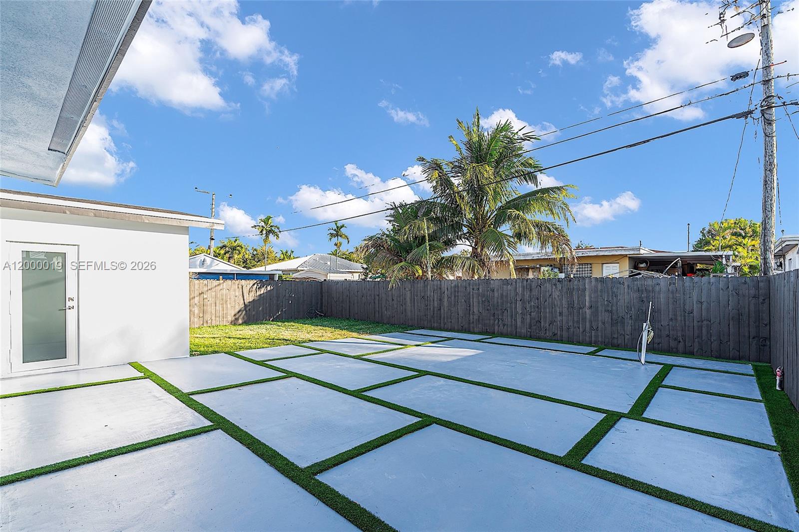 CORAL WAY CENTER AMD - Residential