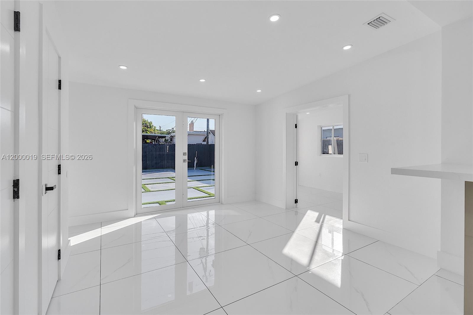 CORAL WAY CENTER AMD - Residential