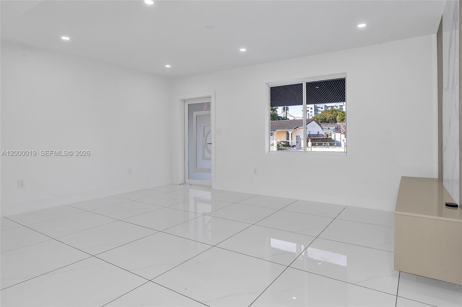 CORAL WAY CENTER AMD - Residential