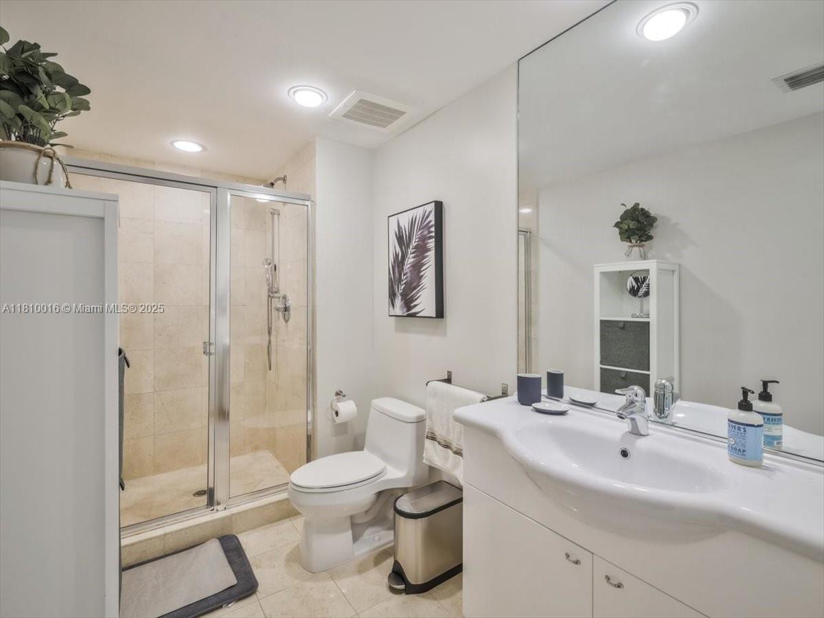 BEACH CLUB TWO CONDO - Residential