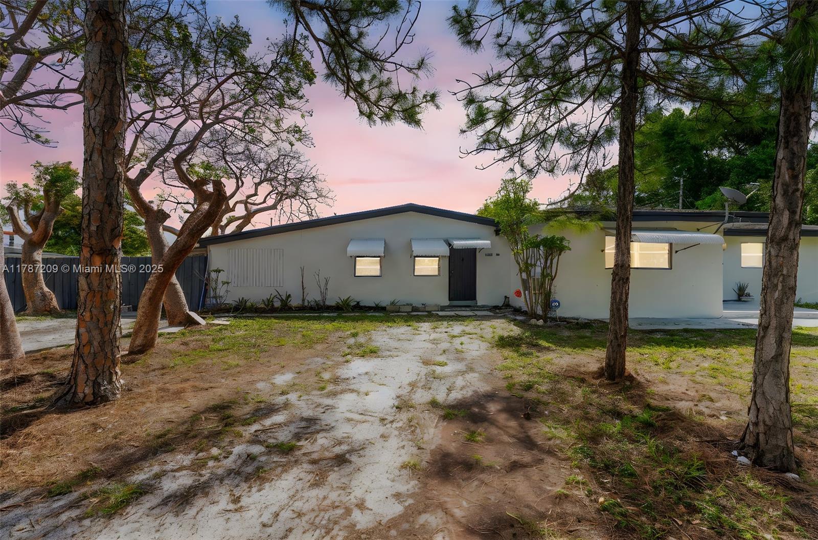 Rental Property at 18201 Nw 3rd Ave, Miami Gardens, Broward County, Florida - Bedrooms: 3 
Bathrooms: 1  - $2,825 MO.