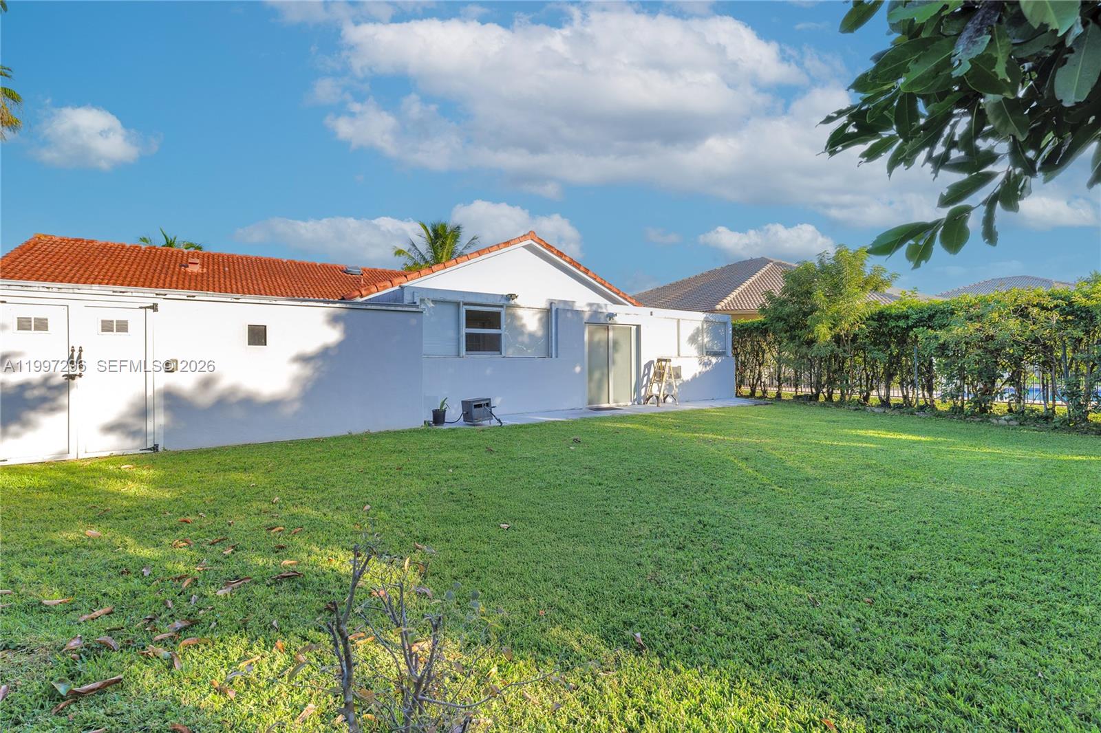 WHITEHORSE ESTATES 2 - Residential Lease