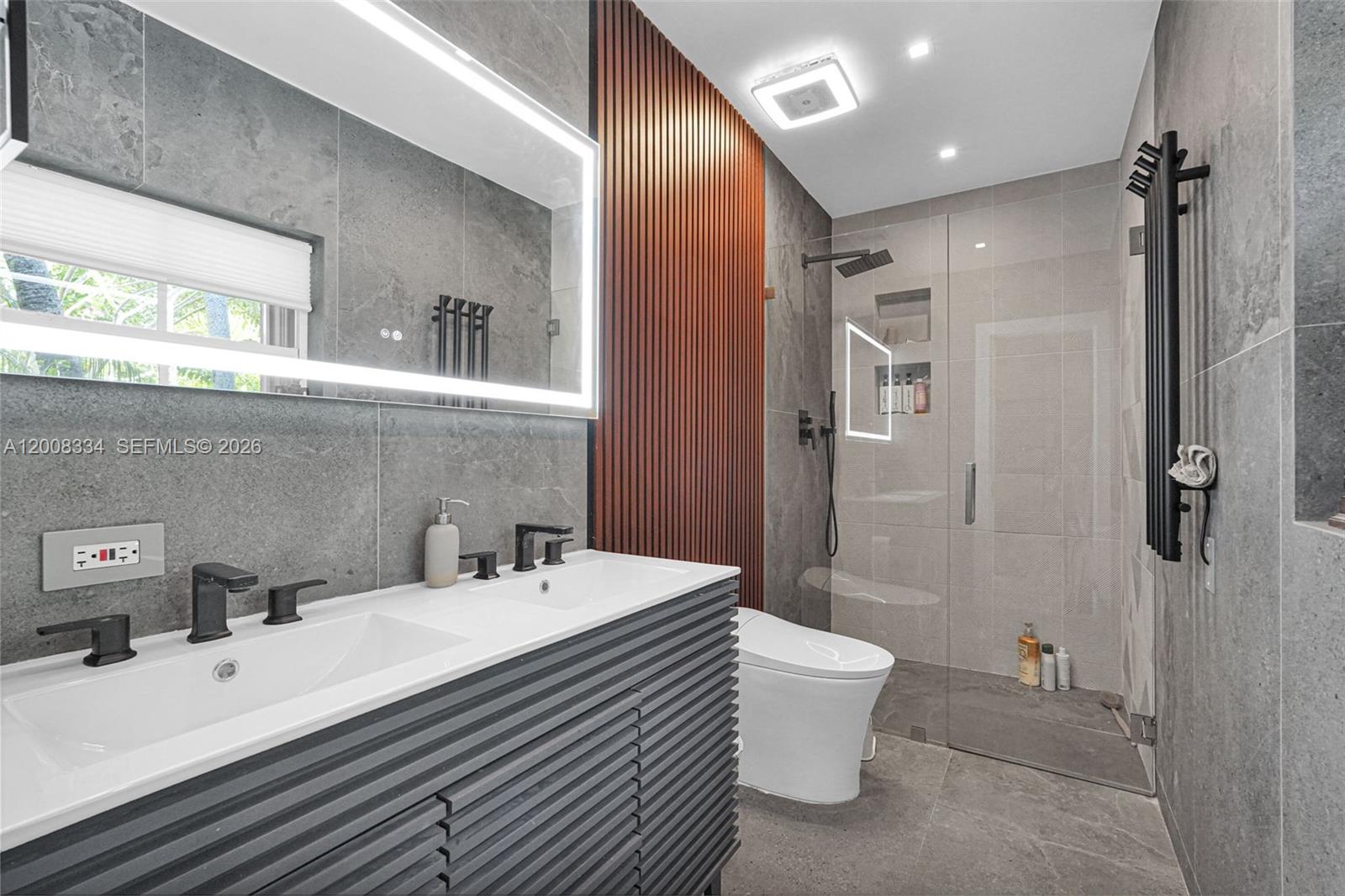 MIAMI SHORES SEC 3 - Residential