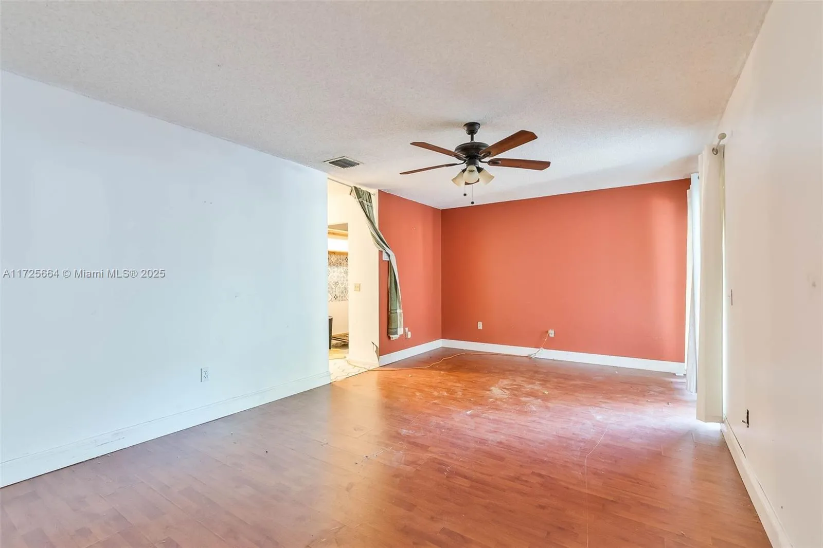 Miami, Florida 33196, United States, 3 Bedrooms Bedrooms, ,2 BathroomsBathrooms,Residential,Pending,18322