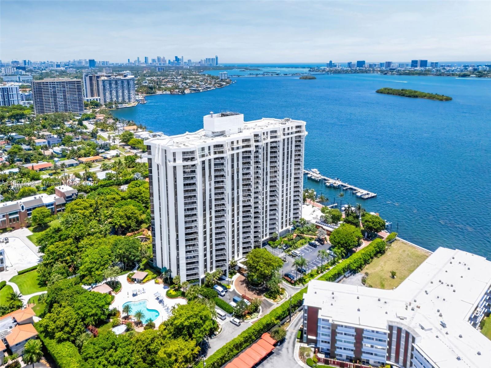 THE TOWERS OF QUAYSIDE CO - Residential