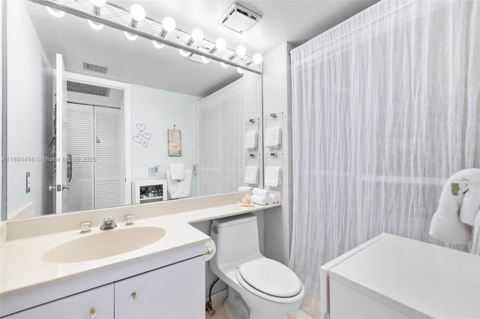 THE TOWERS OF QUAYSIDE CO - Residential