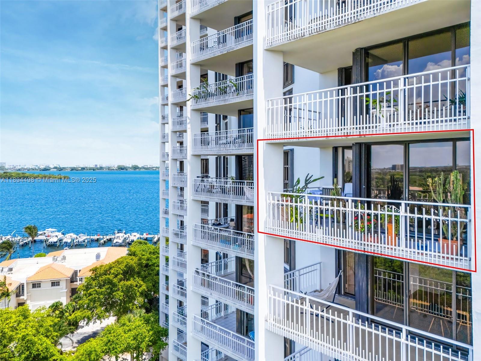 THE TOWERS OF QUAYSIDE CO - Residential