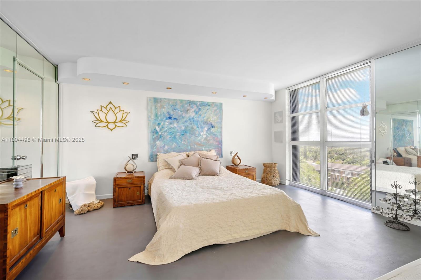 THE TOWERS OF QUAYSIDE CO - Residential