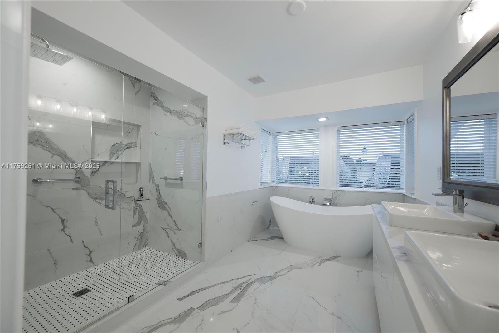 CORAL BAY SEC D - Residential