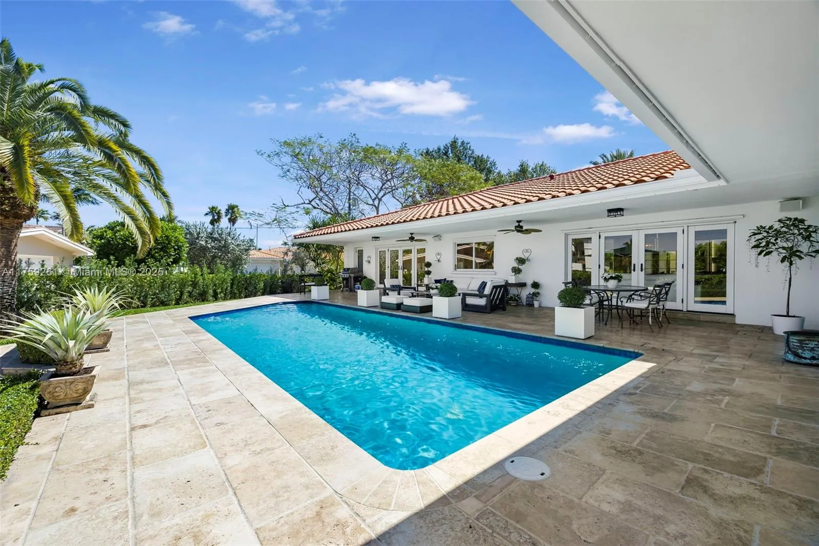 Coral Gables, Florida 33156, United States, 5 Bedrooms Bedrooms, ,4 BathroomsBathrooms,Residential,Active,85452