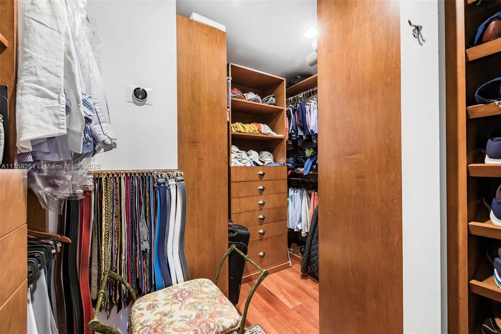 Coral Gables, Florida 33156, United States, 5 Bedrooms Bedrooms, ,4 BathroomsBathrooms,Residential,Active,85452